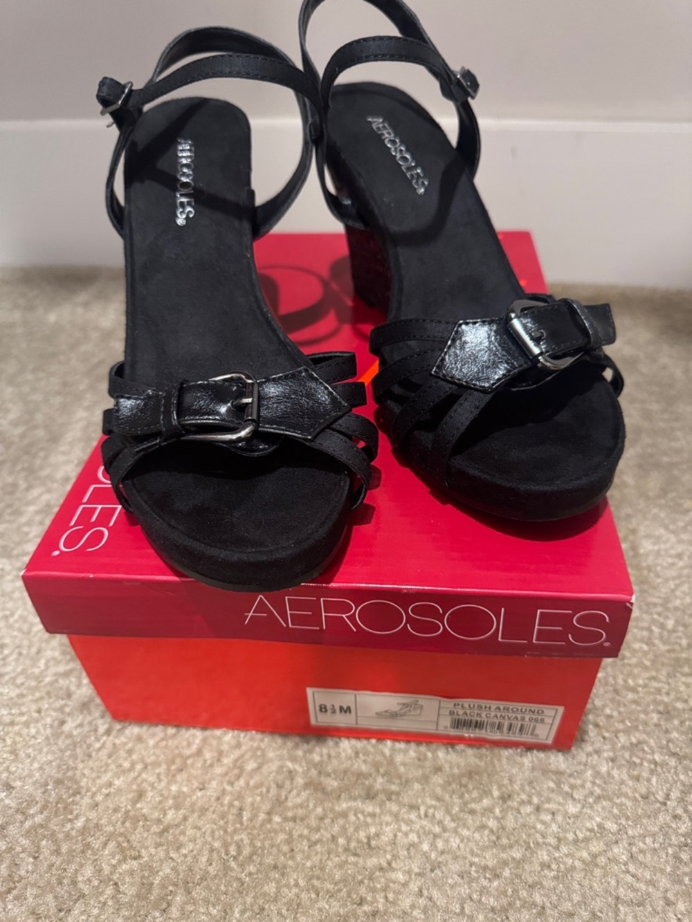 AEROSOLES Black Strappy Buckle Block Heel Sandals